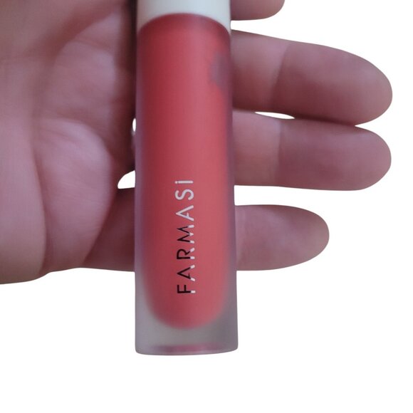 FARMASI Latina Lip Lacquer 01 Confidente Vibrant‎ Long Lasting Coral 0.18 fl.oz - Picture 3 of 13